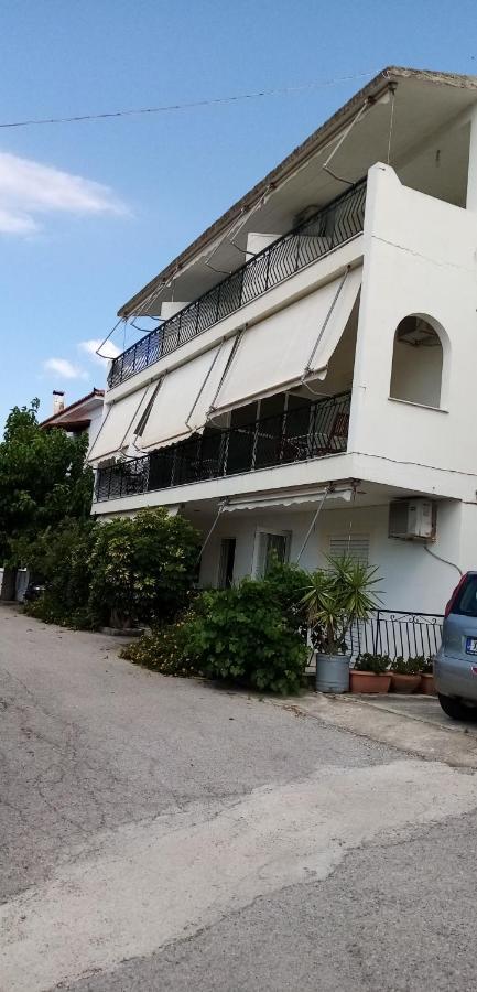 Γεώργιος Παπαϊωάννου Ενοικιαζόμενα Δωμάτια Khrónia Exterior photo